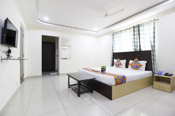 Imagen de la habitación del Hotel Fabhotel Siri Inn Madhapur. Foto 7