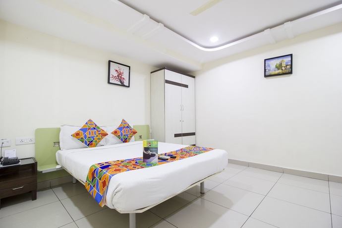 Imagen de la habitación del Hotel Fabhotel Siri Inn Madhapur. Foto 16