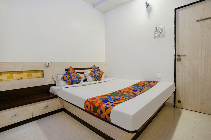 Imagen de la habitación del Hotel Fabhotel Sitara Inn. Foto 19