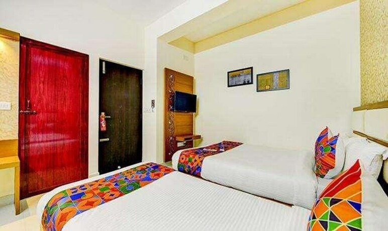 Imagen general del Hotel Fabhotel Sky Bay. Foto 17