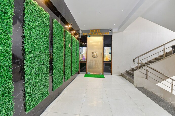 Imagen general del Hotel Fabhotel Sky Palace. Foto 13