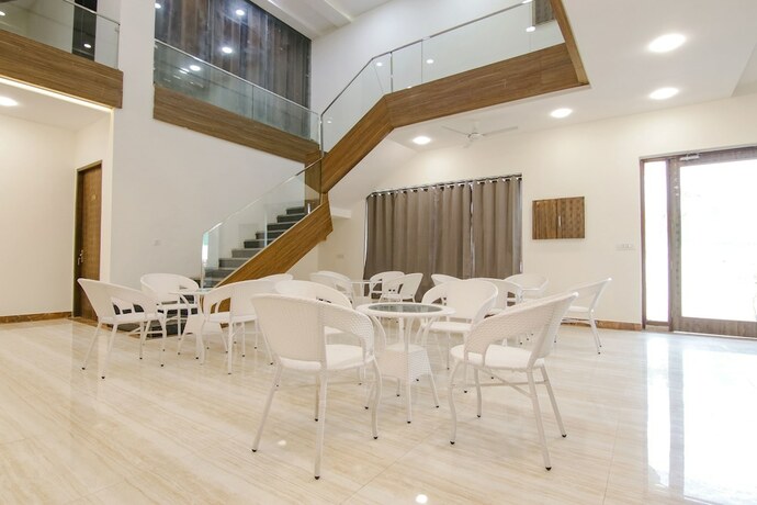 Imagen general del Hotel Fabhotel Sky\'S Farm. Foto 6