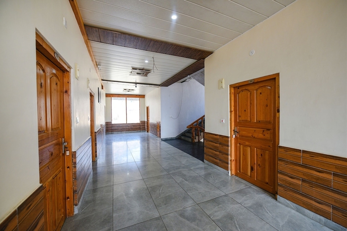 Imagen de los interiores del Hotel Fabhotel Snower. Foto 16