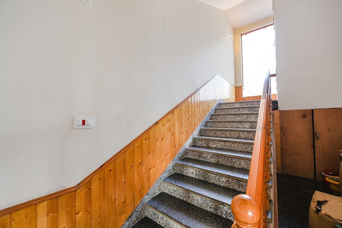 Imagen de los interiores del Hotel Fabhotel Snower. Foto 17