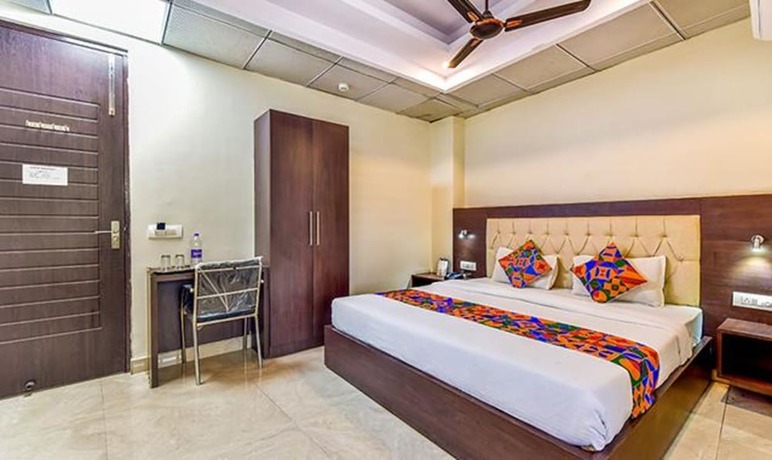 Imagen de la habitación del Hotel Fabhotel Sr Residency. Foto 16