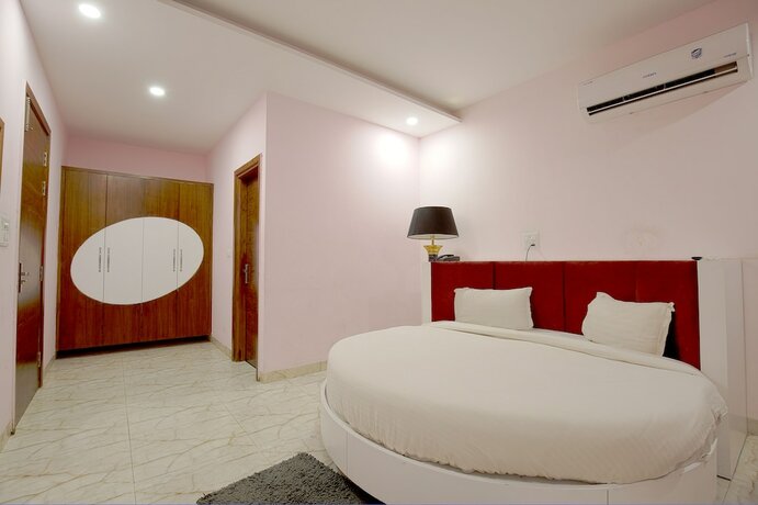 Imagen de la habitación del Hotel Fabhotel Stevia. Foto 13
