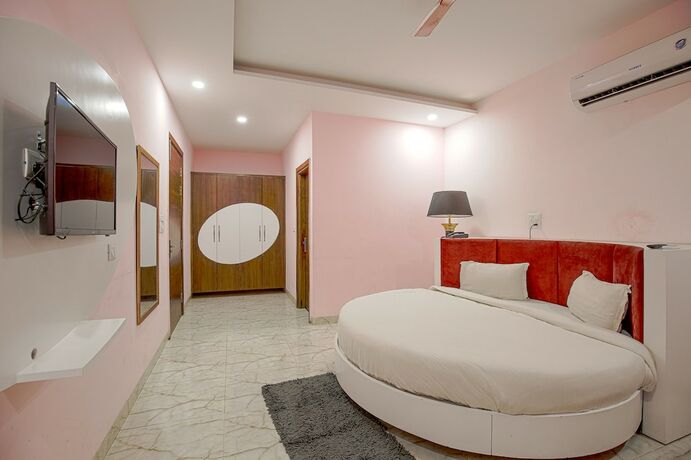 Imagen de la habitación del Hotel Fabhotel Stevia. Foto 19
