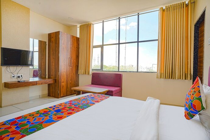 Imagen general del Hotel Fabhotel Sukh Vilas. Foto 16