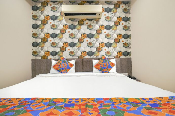 Imagen de la habitación del Hotel Fabhotel Sundaram Palace. Foto 17