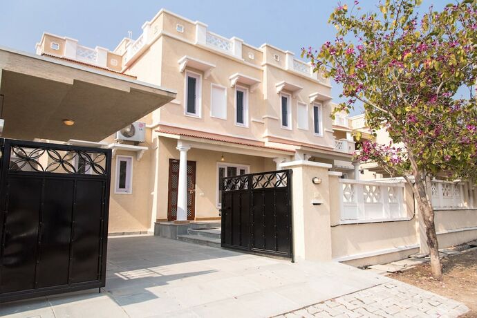 Imagen general del Hotel Fabhotel Suraj Palace Hiran Magri. Foto 3