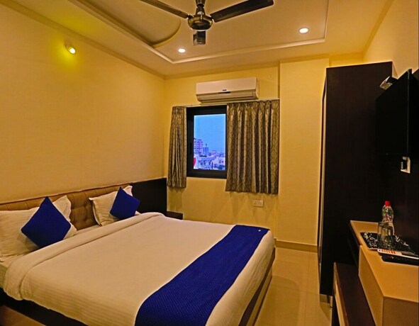 Imagen de la habitación del Hotel Fabhotel Suraj Palace Hiran Magri. Foto 17