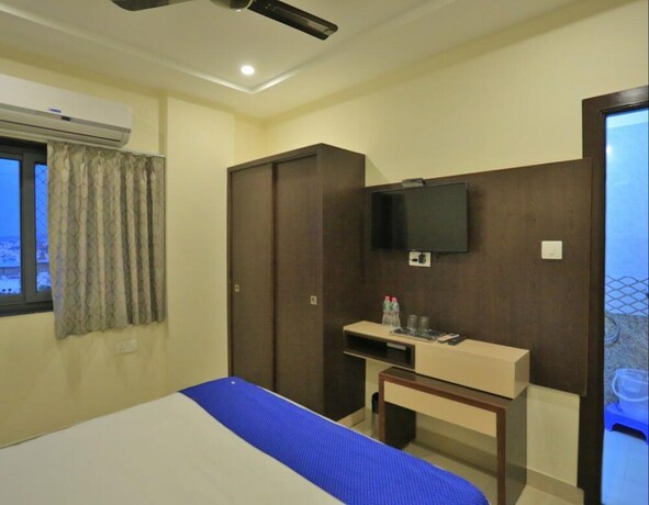 Imagen de la habitación del Hotel Fabhotel Suraj Palace Hiran Magri. Foto 27