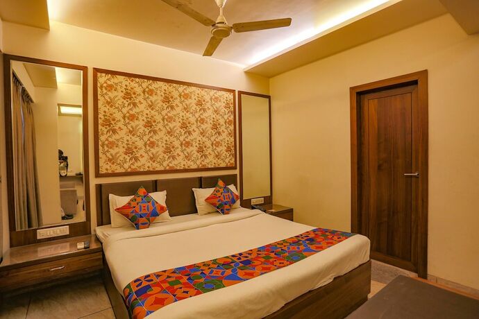 Imagen de la habitación del Hotel Fabhotel Surya. Foto 15