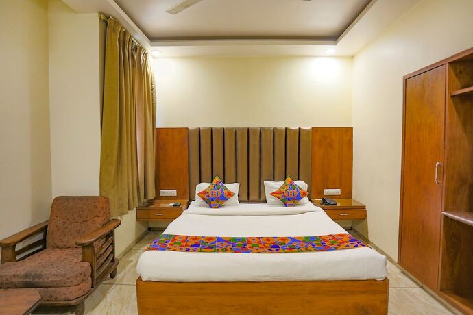 Imagen de la habitación del Hotel Fabhotel Surya. Foto 18