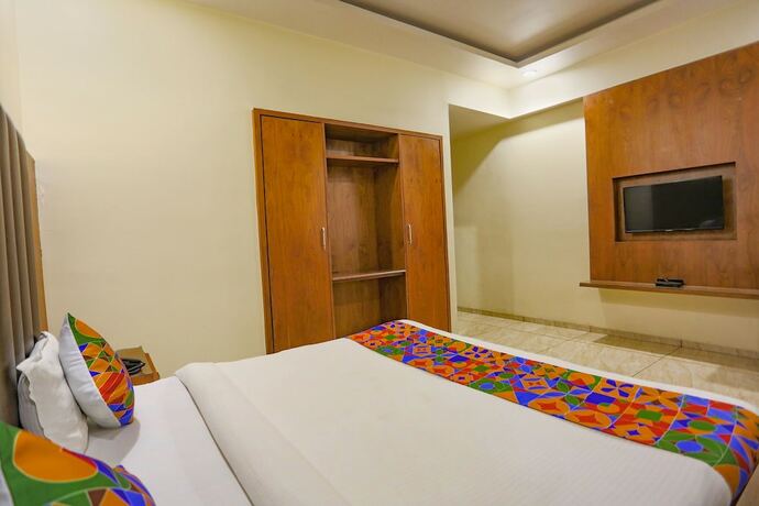 Imagen de la habitación del Hotel Fabhotel Surya. Foto 20
