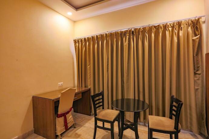 Imagen general del Hotel Fabhotel Surya. Foto 8
