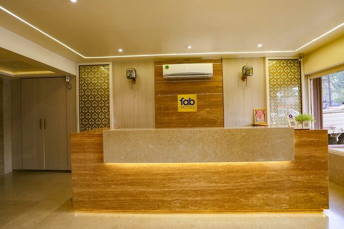 Imagen general del Hotel Fabhotel Surya. Foto 10