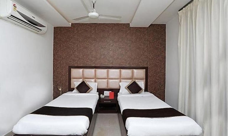 Imagen de la habitación del Hotel Fabhotel Taj Castle. Foto 10