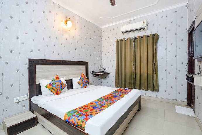 Imagen de la habitación del Hotel Fabhotel Taj Stay. Foto 2
