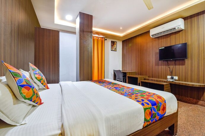 Imagen de la habitación del Hotel Fabhotel Tak Inn. Foto 14