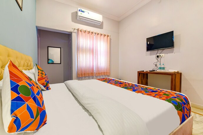 Imagen general del Hotel Fabhotel The Castle Homestay I. Foto 10
