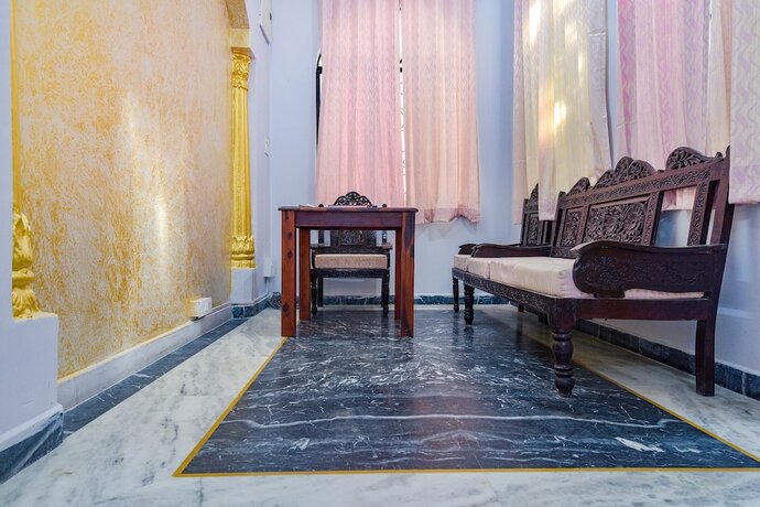 Imagen general del Hotel Fabhotel The Castle Homestay I. Foto 11
