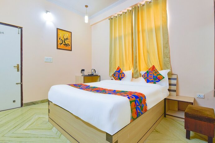 Imagen de la habitación del Hotel Fabhotel The Grand Kailash. Foto 17