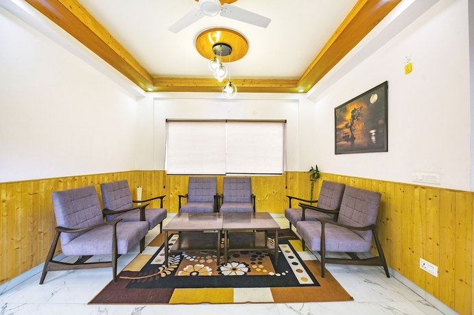 Imagen de los interiores del Hotel Fabhotel The Weekend Vibes. Foto 19