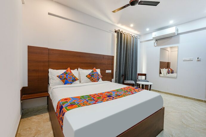Imagen de la habitación del Hotel Fabhotel Tree Suites. Foto 19