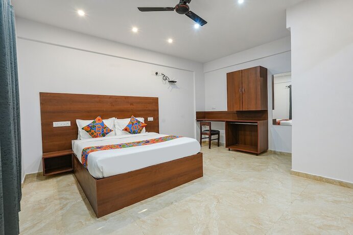 Imagen de la habitación del Hotel Fabhotel Tree Suites. Foto 20