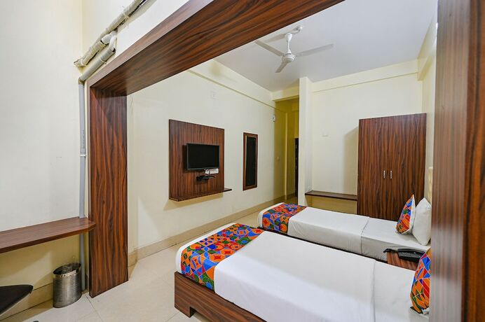 Imagen general del Hotel Fabhotel Triple Tree. Foto 9