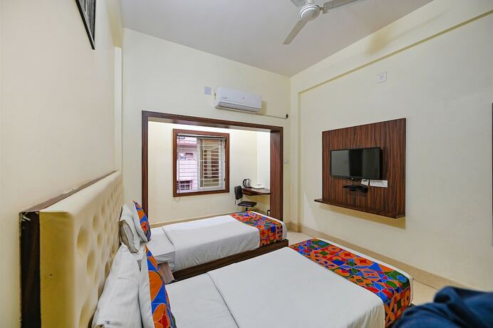 Imagen general del Hotel Fabhotel Triple Tree. Foto 14