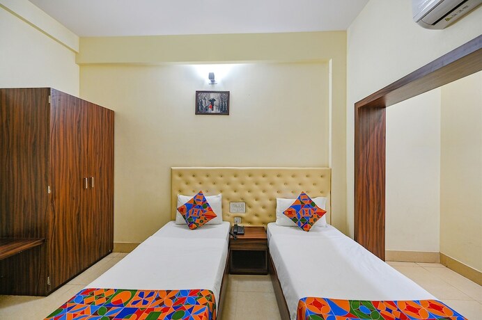 Imagen general del Hotel Fabhotel Triple Tree. Foto 16