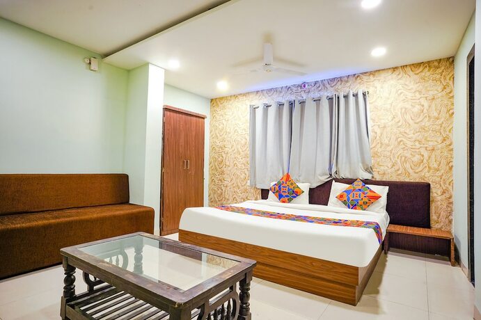 Imagen de la habitación del Hotel Fabhotel Uday Vilas. Foto 19