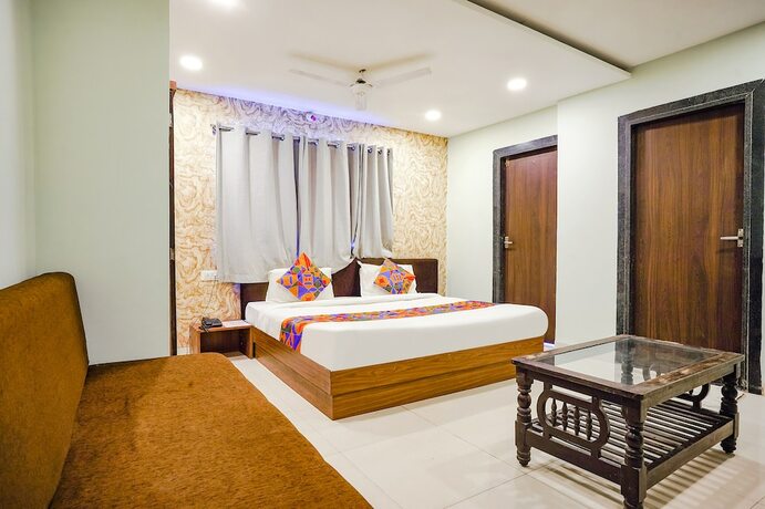 Imagen de la habitación del Hotel Fabhotel Uday Vilas. Foto 20