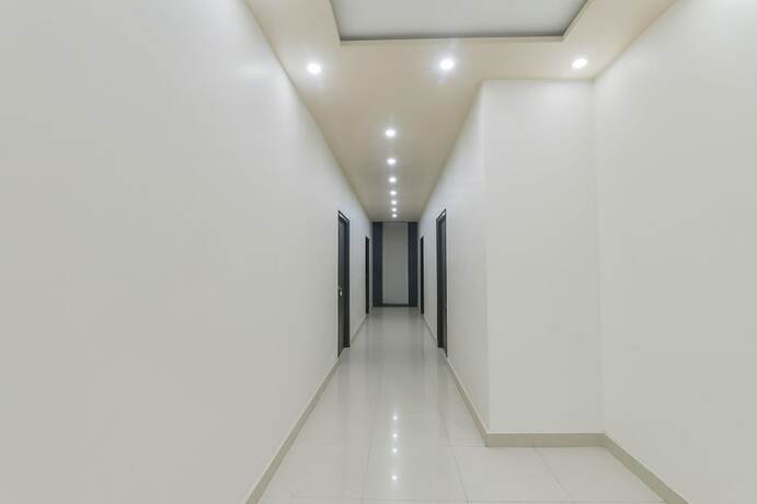 Imagen general del Hotel Fabhotel Us Inn. Foto 15