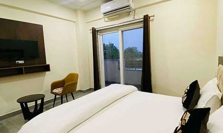Imagen de la habitación del Hotel Fabhotel Vihaan Residency. Foto 19