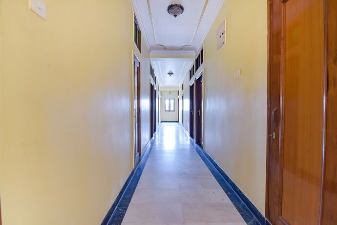 Imagen general del Hotel Fabhotel Vijay Niwas. Foto 3