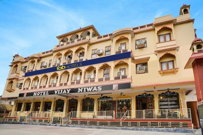 Imagen general del Hotel Fabhotel Vijay Niwas. Foto 11
