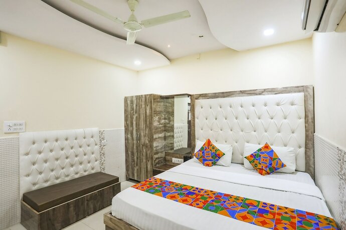 Imagen de la habitación del Hotel Fabhotel Welcome. Foto 19