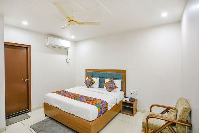 Imagen de la habitación del Hotel Fabhotel Well Stay. Foto 20