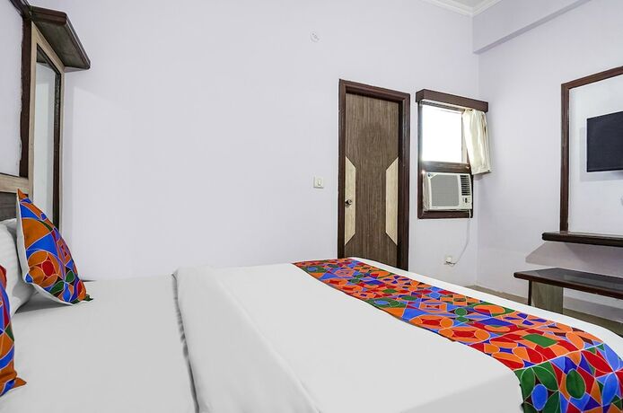 Imagen general del Hotel Fabhotel White Castle. Foto 7