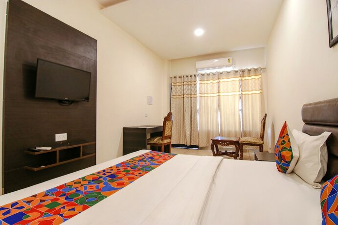 Imagen general del Hotel Fabhotel Woods Inn. Foto 7