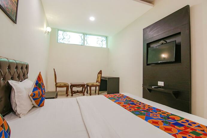 Imagen general del Hotel Fabhotel Woods Inn. Foto 8