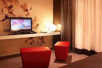 Imagen de la habitación del Hotel Fabio Massimo Design. Foto 8
