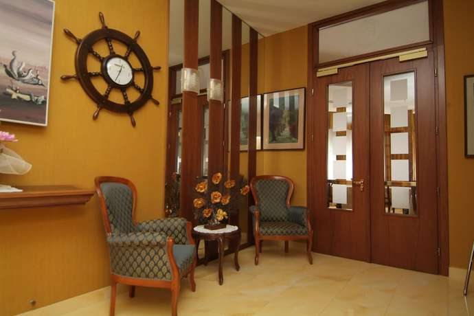 Imagen de los interiores del Hotel Fabius. Foto 18