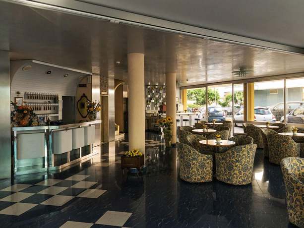Imagen de los interiores del Hotel Fabius. Foto 19