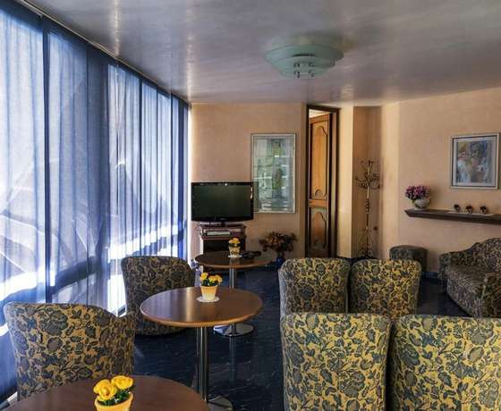 Imagen de los interiores del Hotel Fabius. Foto 20
