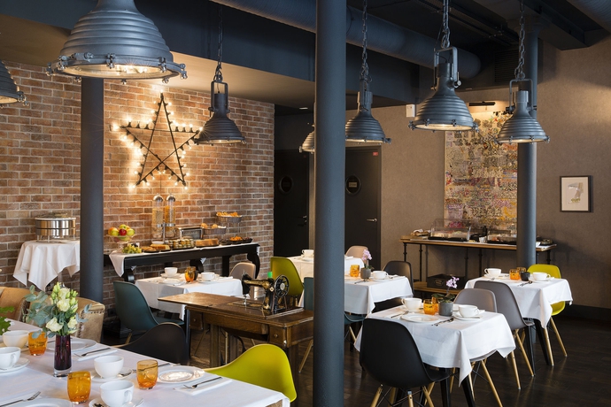 Imagen del bar/restaurante del Hotel Fabric. Foto 3