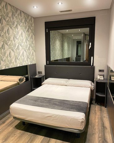 Imagen de la habitación del Hotel Fabrik, Humanes De Madrid. Foto 6